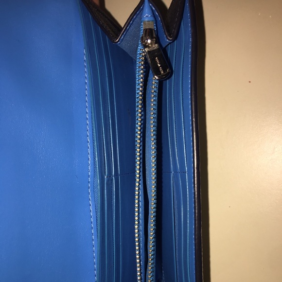 Coach Wallet - Picture 4 of 6